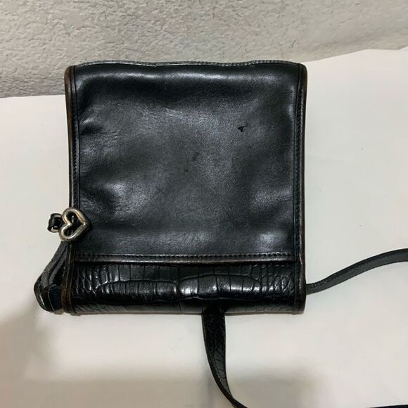 Vintage BRIGHTON  Black Croc Embossed Leather Bucket Flap Crossbody Bag - Picture 7 of 16